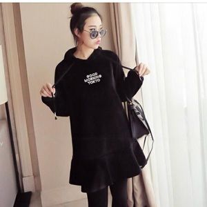 Japanese oversized black hoodie with embroidery